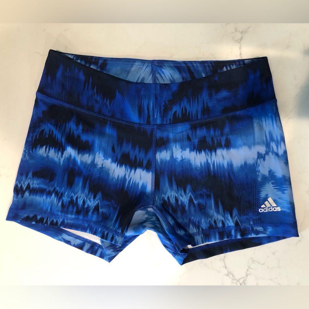 Like New Adidas 3.5” Large Climalite Blue Printed Mid-Rise Shorts